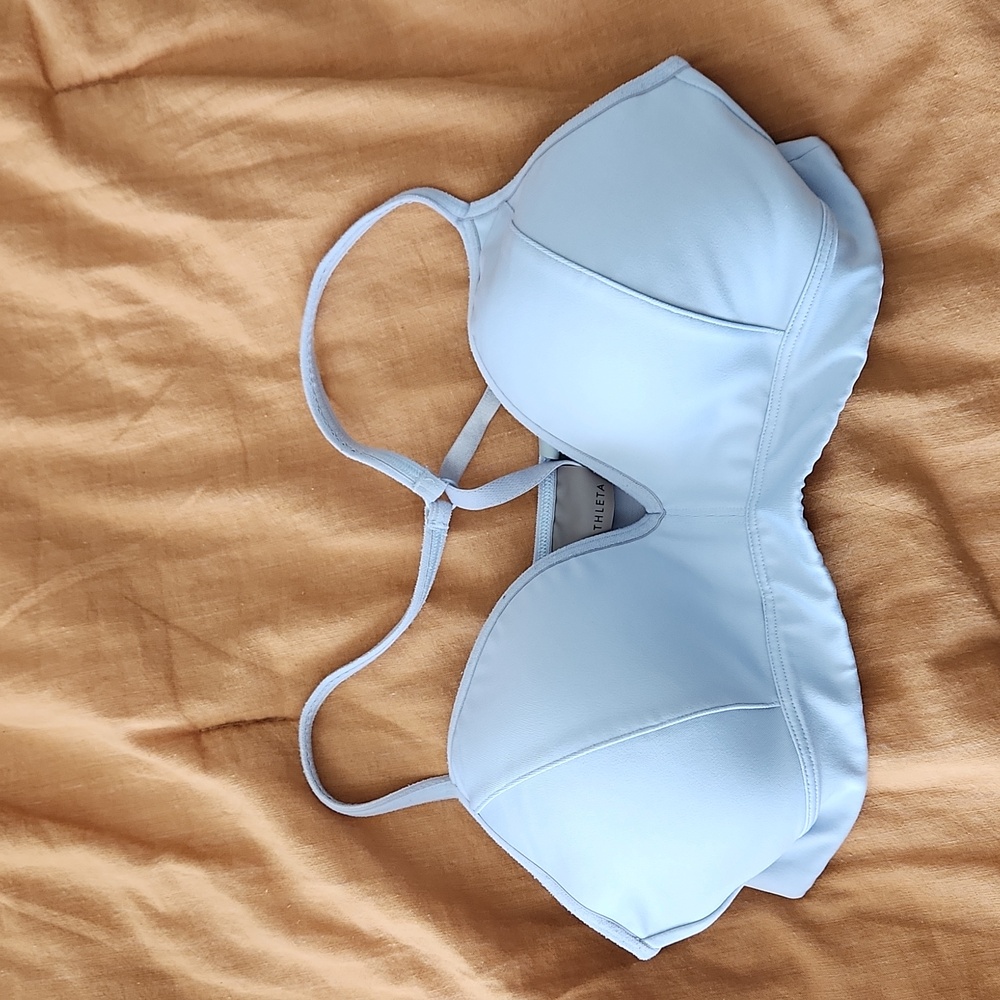 Athleta sports bra size med